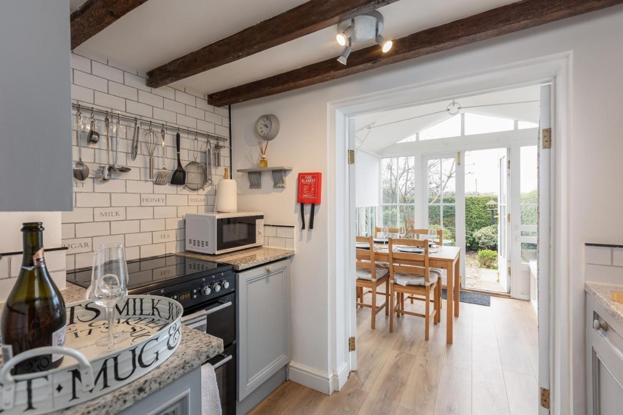 Quaint Cottage In The Heart Of North Yorkshire Village - Pet Friendly Free Stillington Exterior foto