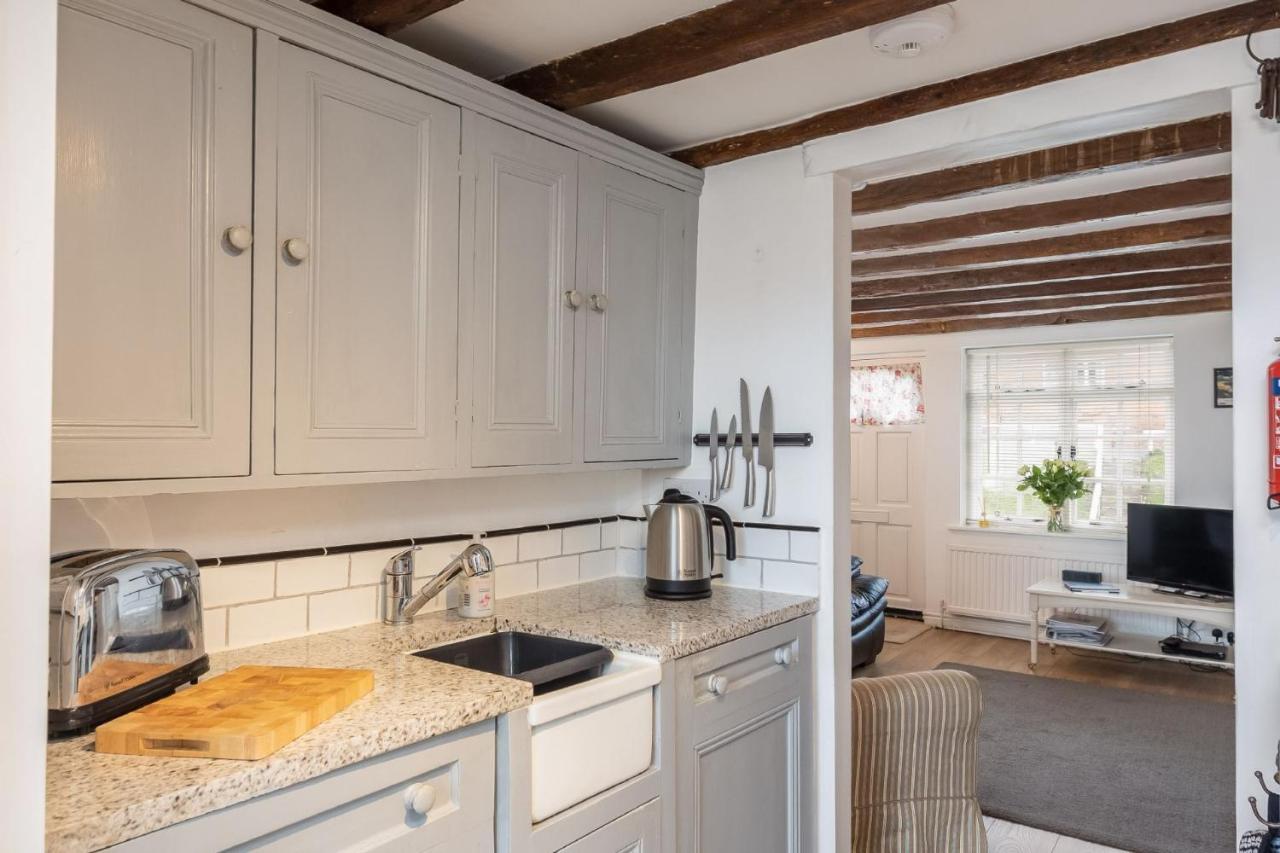 Quaint Cottage In The Heart Of North Yorkshire Village - Pet Friendly Free Stillington Exterior foto